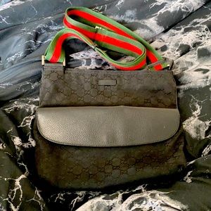 Vintage Gucci Front Pocket Messenger Bag